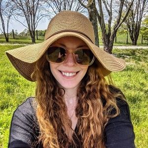 Meet your Posher, Deborah